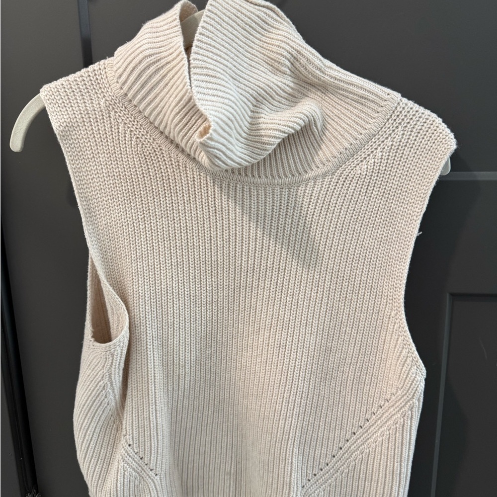 Cozy Knit Sleeveless Hoodie in Cream